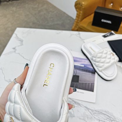 Chanel spring and summer embroidered diamond-shaped platform white sandals - Image 8