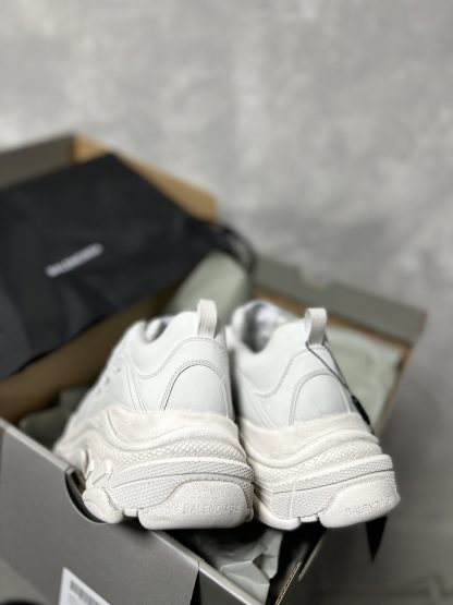 Balenciaga classic couple sports shoes - Image 8