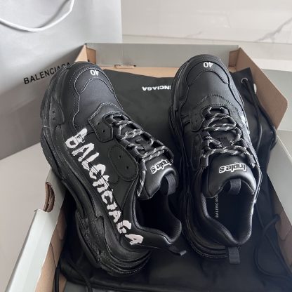 Balenciaga couple's dad shoes - Image 8