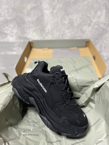 Balenciaga Fashion Logo Sneakers - Image 8