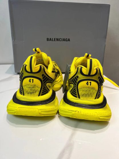 Balenciaga stylish and versatile dad shoes - Image 8