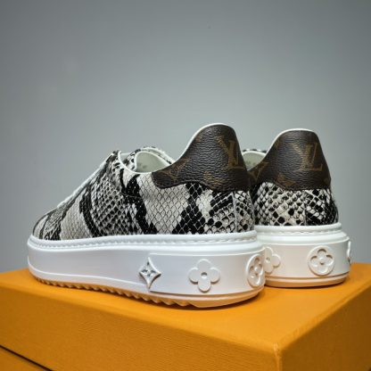 Louis Vuitton low-top new casual couple shoes - Image 9