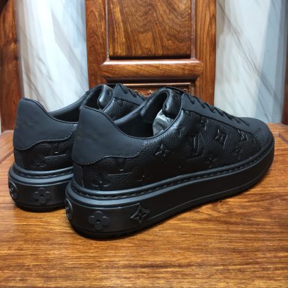 Louis Vuitton low-top new casual couple shoes - Image 9