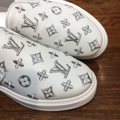 Louis Vuitton low-top new casual couple shoes - Image 8
