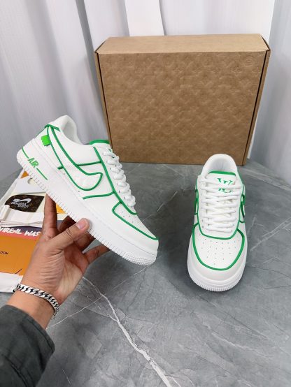 Louis Vuitton couple's co-branded sports shoes - Image 7
