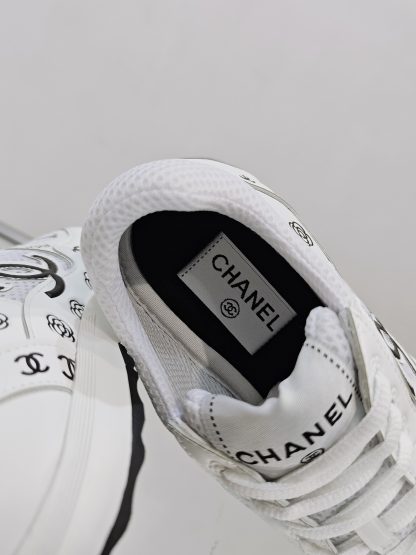 Chanel unisex white and black diamond-patterned breathable mesh casual shoes - Image 8