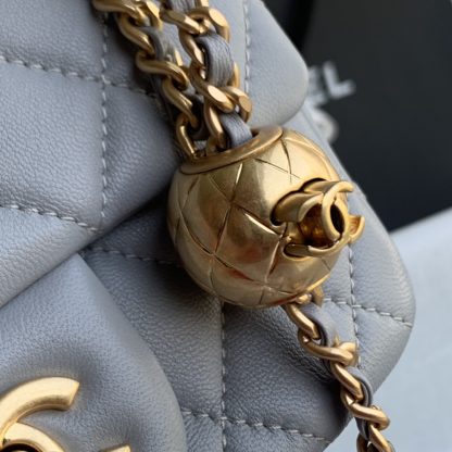 Chanel handbag with metal round ball chunky chain handle bag - Image 8