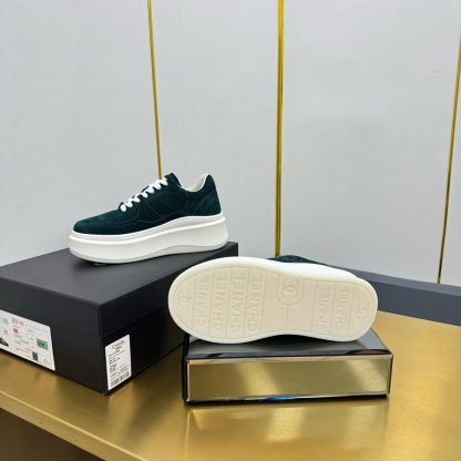 Chanel dark green casual versatile sneakers - Image 8