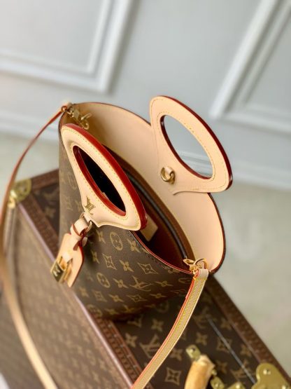 Louis Vuitton Spring/Summer Show Rivage BB Handbag - Image 8