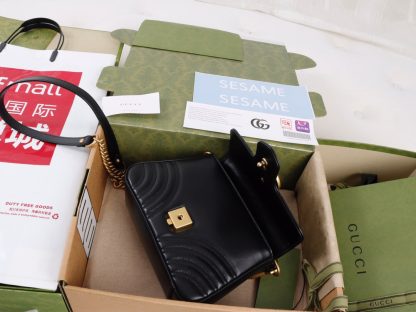 Gucci flap closure handbag - Image 8