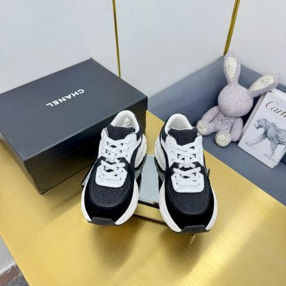 Chanel men's and women's couple's black and white classic breathable casual dad shoes - Image 8