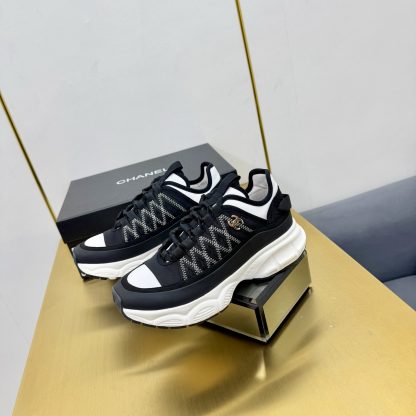 Chanel men's and women's couple's black and white classic sports all-match casual dad shoes - Image 8