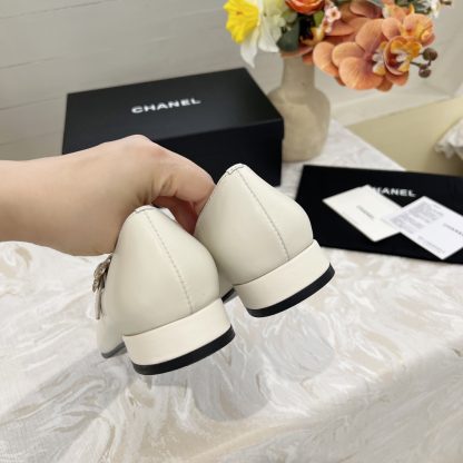 Chanel autumn and winter new white retro style small round head thick heel loafers - Image 8