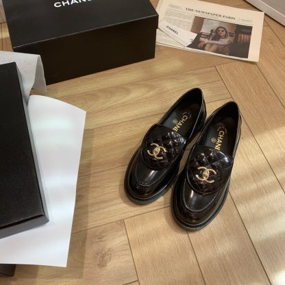 Chanel's new elegant and durable black loafers for early spring - Image 8