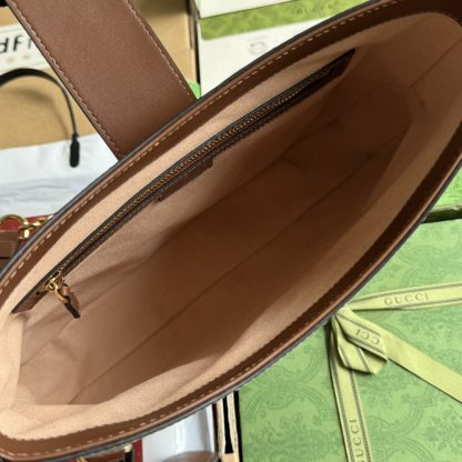 Gucci Vintage Padlock Shoulder Bag - Image 8