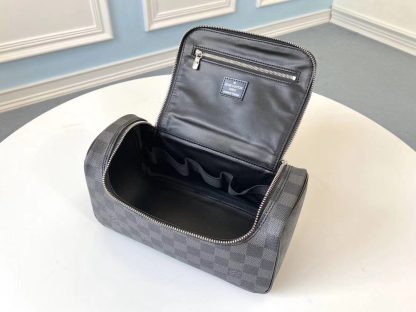 Louis Vuitton N47625 toiletry bag - Image 8