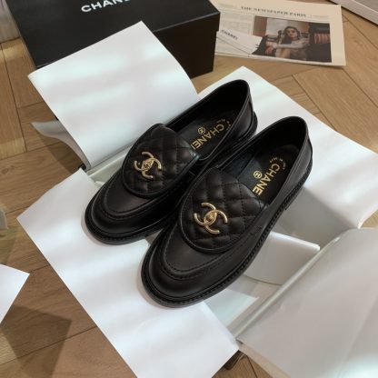 Chanel black early spring new elegant loafers - Image 8