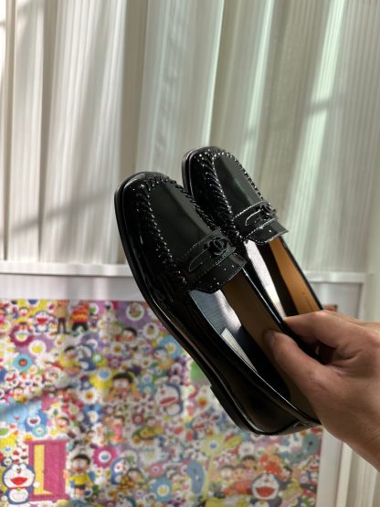Chanel autumn and winter four seasons retro style small round head black shiny loafers - Image 8