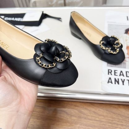Chanel black spring and summer dancing shoes series small round toe with camellia loafers - Image 8