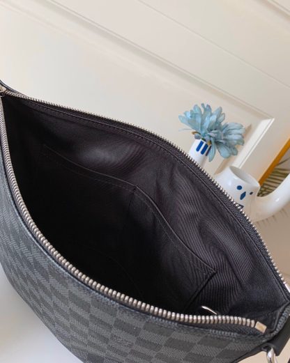 Louis Vuitton n41211 black leather bag - Image 8