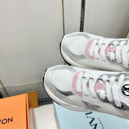 Louis Vuitton Run 55 sneakers - Image 8