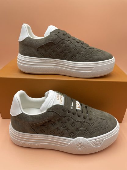 Louis Vuitton casual all-match sneakers - Image 7