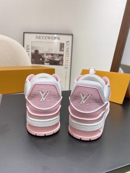 Louis Vuitton's popular skateboard shoes - Image 8