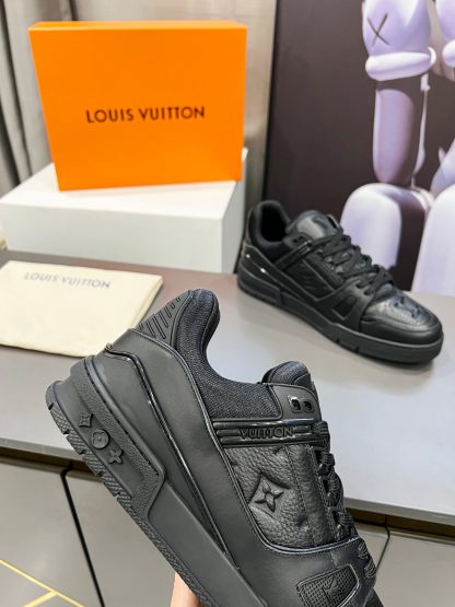 Louis Vuitton's popular skateboard shoes - Image 8