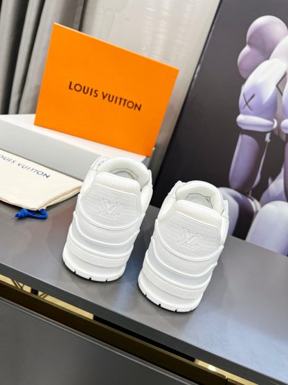Louis Vuitton's popular skateboard shoes - Image 8