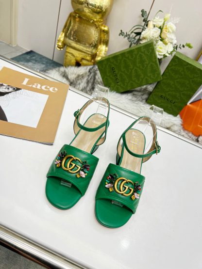 Gucci's new spring and summer rhinestone buckle round-toe thick-heeled sandals - Image 8