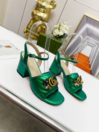 Gucci's new spring and summer rhinestone buckle round-toe thick-heeled sandals - Image 8