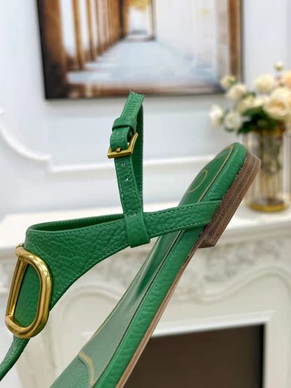 VALENTINO fashionable and versatile thong sandals - Image 8