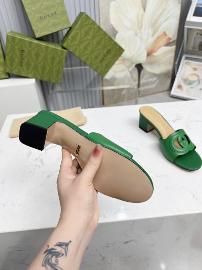 Gucci Interlocking G slide sandals - Image 8