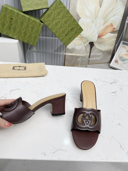 Gucci Interlocking G slide sandals - Image 7