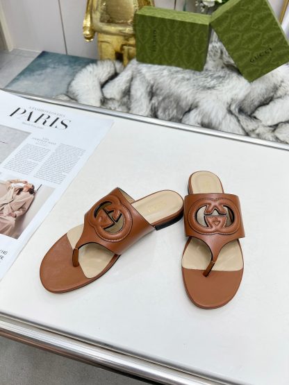 Gucci flip flops - Image 9
