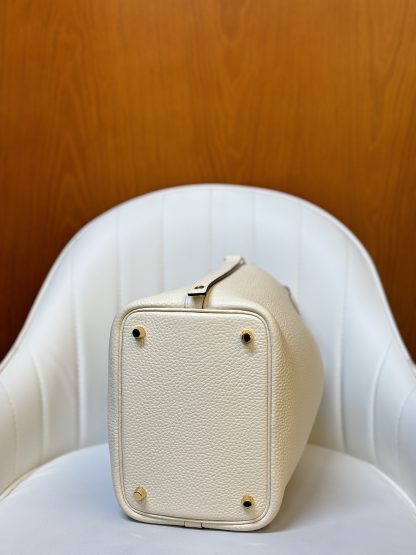 Hermes cream platinum buckle 18cm basket bag - Image 8