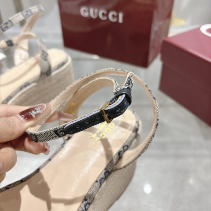 Gucci Women's Horsebit Flat Mid-Heel Platform Sandals - Image 8
