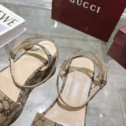 Gucci Women's Horsebit Flat Mid-Heel Platform Sandals - Image 8
