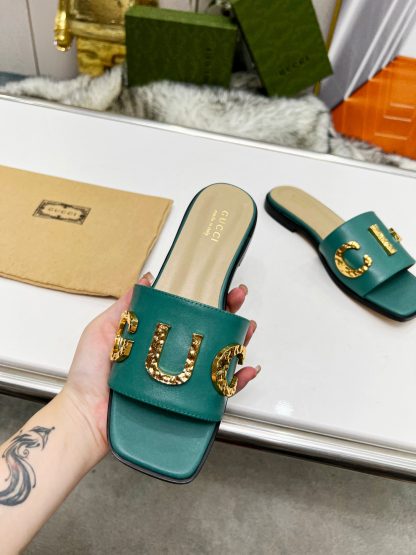 Gucci women's flat slippers - Image 8