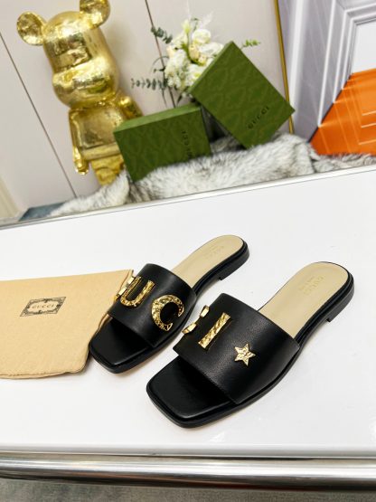 Gucci women's flat slippers - Image 8