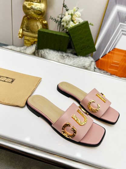 Gucci women's flat slippers - Image 8