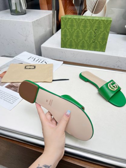 Gucci women's flat slippers - Image 8