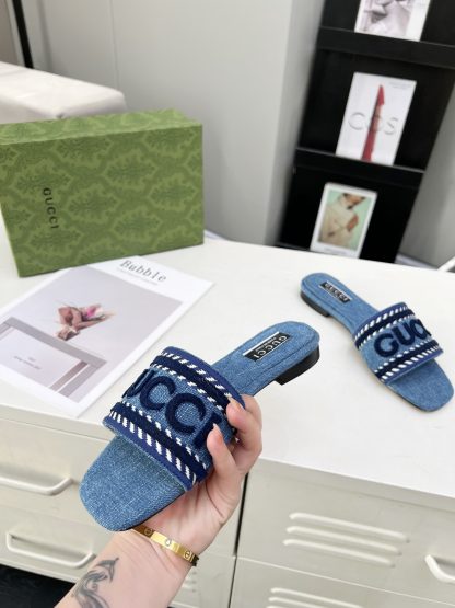 Gucci women's flat slippers - Image 8
