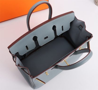 Hermès blue handbag, a must-have for elegance - Image 8
