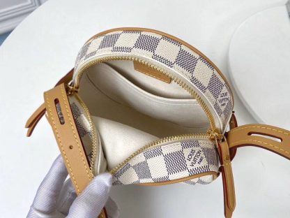 Louis Vuitton M52293 catwalk BOITE CHAPEAU SOUPLE handbag - Image 8