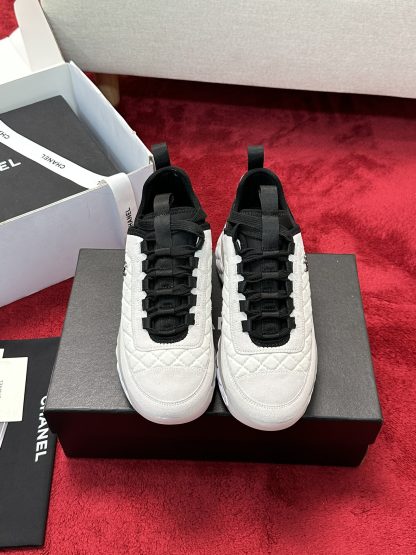 Chanel men's and women's couple's white and black mix and match classic casual sports shoes - Image 8