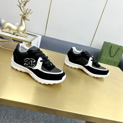 Chanel classic black and white versatile casual sneakers - Image 8