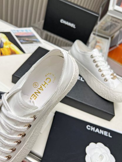 Chanel classic ultimate luxury white sneakers - Image 7