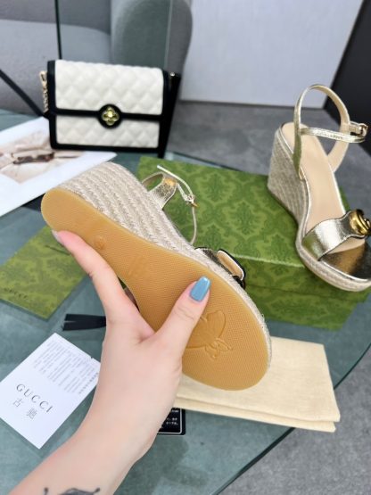 Gucci Straw Platform Sandals - Image 7