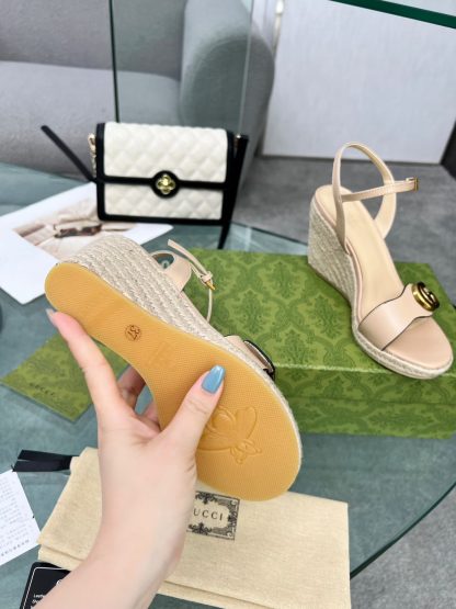 Gucci Straw Platform Sandals - Image 7